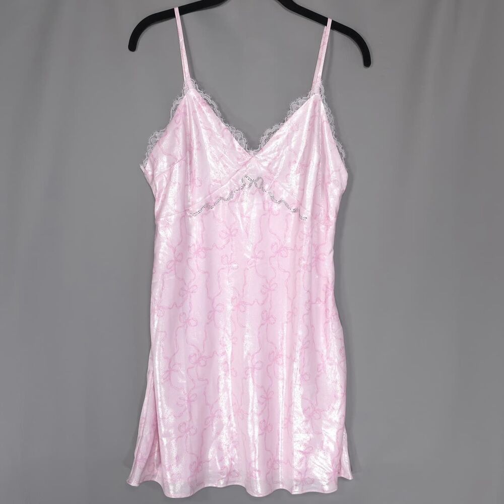 VICTORIA SECRET PINK Womens New Nightgwn MEDIUM Bow Print Satin Slip Chemise‎